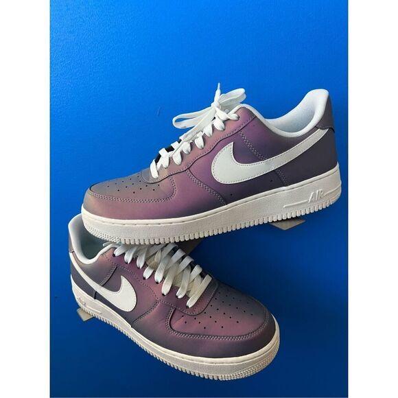 NIKE AIR FORCE 1 '07 LV8 'IRIDESCENT' SIZE 10 DS 100% AUTHENTIC 823511_403 - Picture 1 of 8
